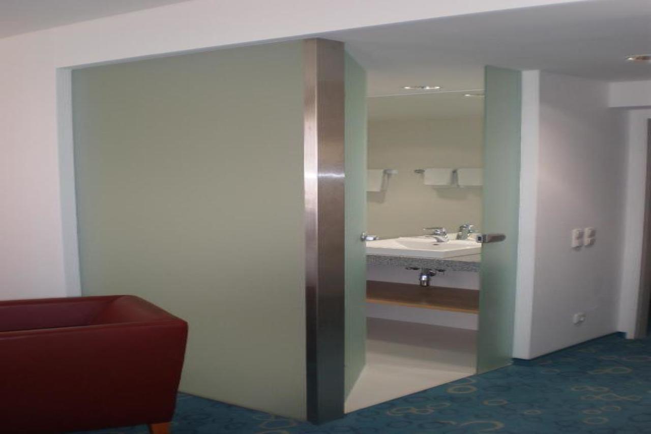Dom Hotel Линц Екстериор снимка