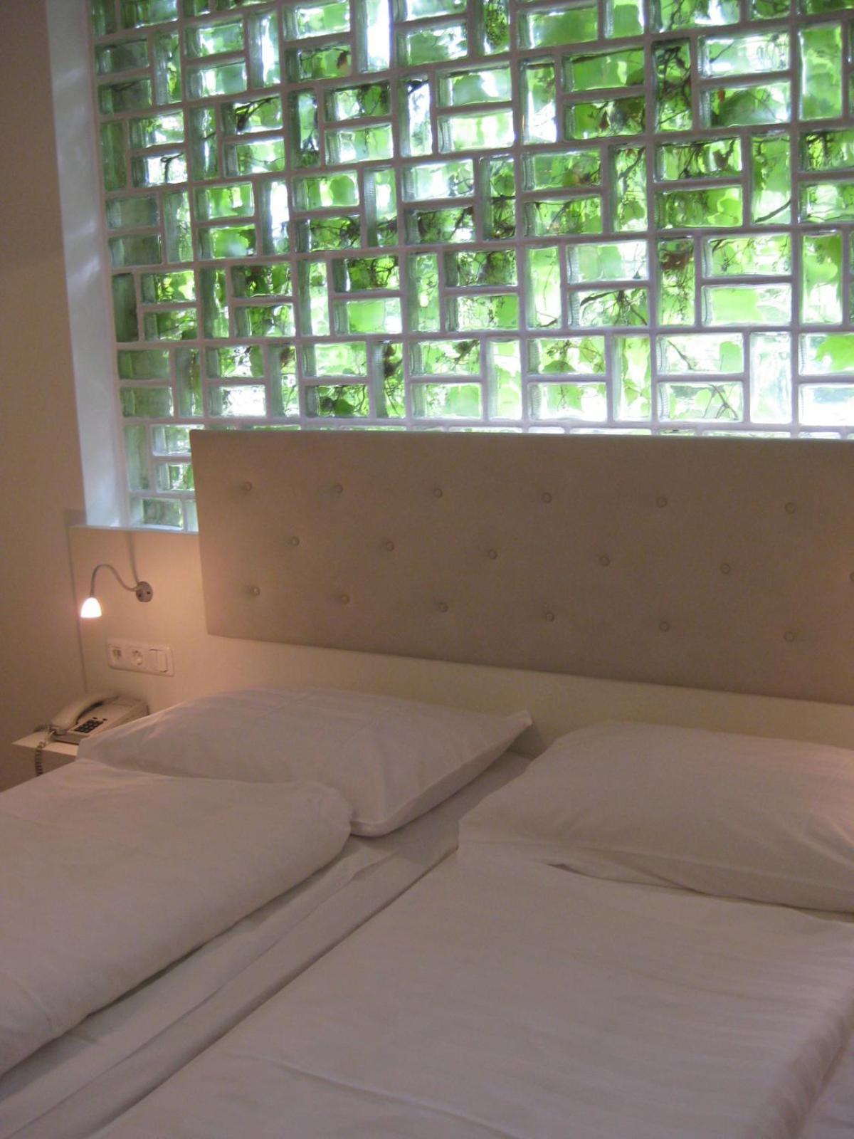 Dom Hotel Линц Екстериор снимка