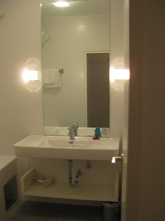 Dom Hotel Линц Екстериор снимка