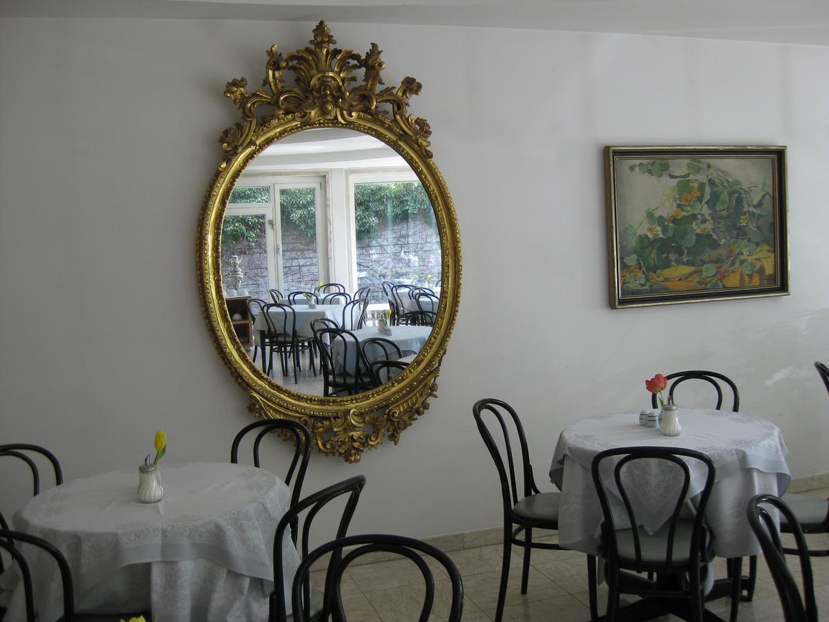 Dom Hotel Линц Екстериор снимка