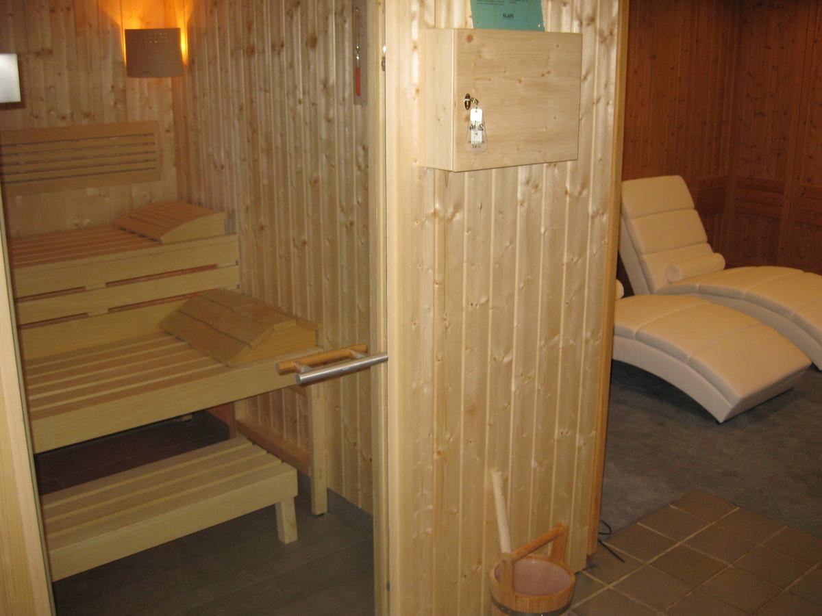 Dom Hotel Линц Екстериор снимка