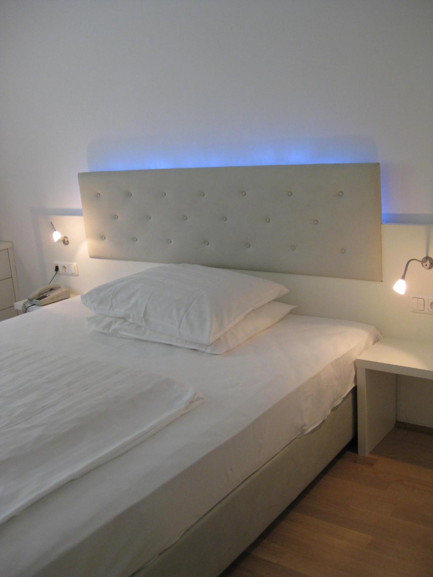 Dom Hotel Линц Екстериор снимка