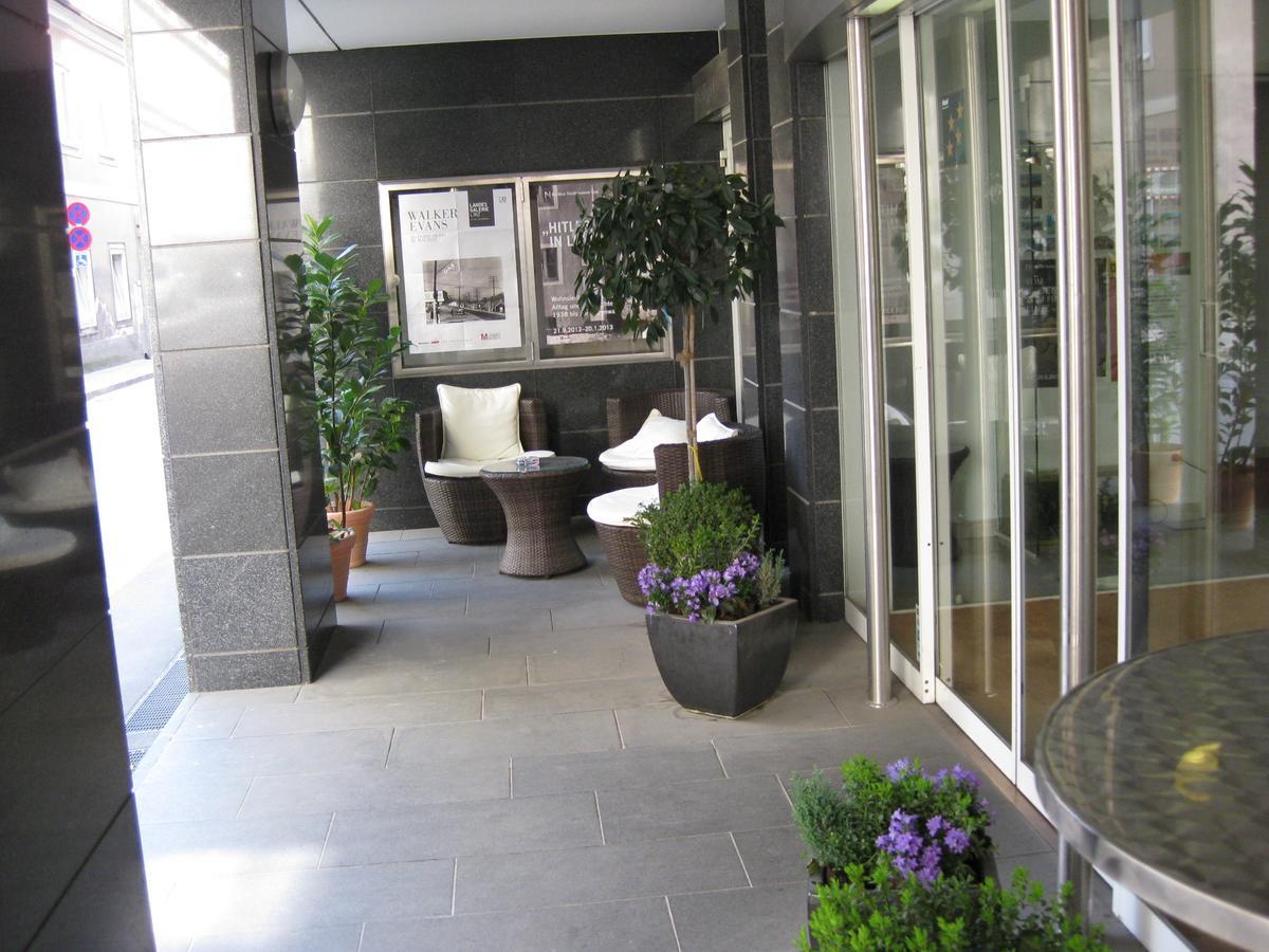 Dom Hotel Линц Екстериор снимка