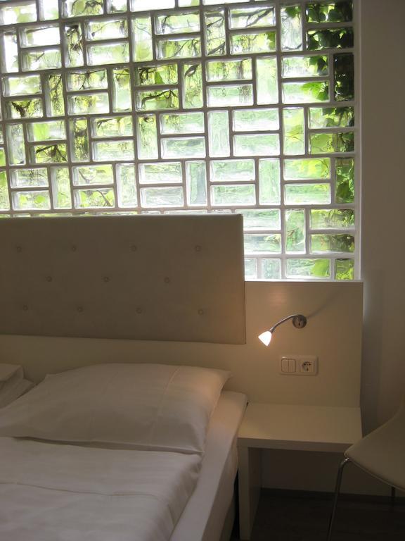 Dom Hotel Линц Екстериор снимка