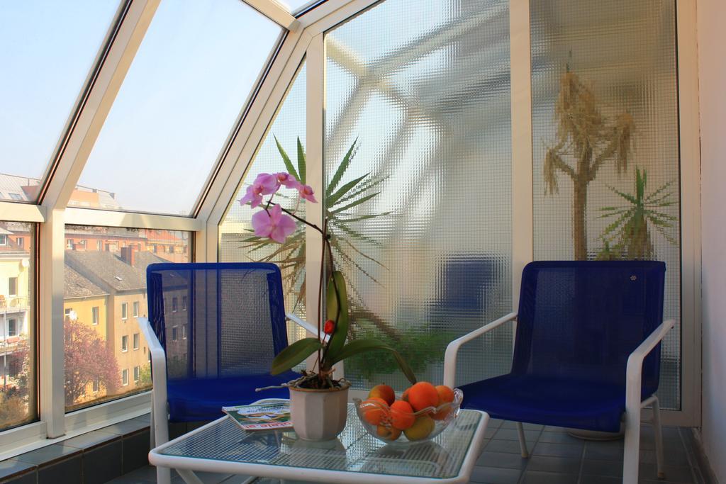 Dom Hotel Линц Екстериор снимка